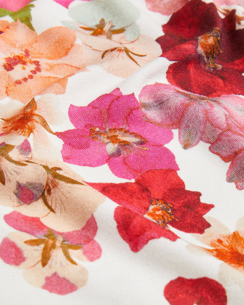 BELLARY-Tops-It's all in the details: T-shirt Pressed flower print Crew neck Slim fit Stretch finish Short sleeves Yiyi is 5'8" / 1.73m and wears Pink in a Ted size 1- Ted Baker Romania